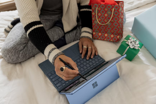 Avoiding Online Shopping Scams During the Holidays